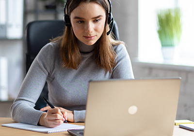 Teilnehmerin WIFI OÖ Online-Infotag