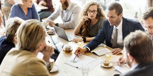 Menschen Besprechung