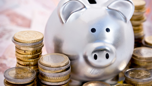 Sparschwein mit Geld