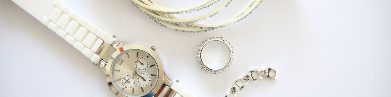 AS 4 - Modeschmuck